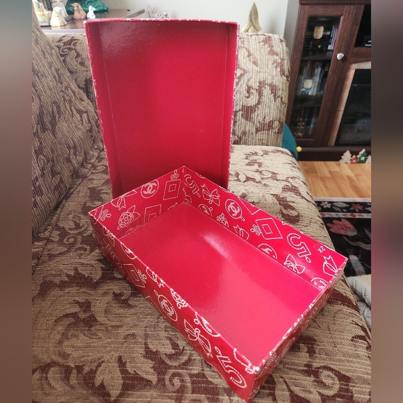 Chanel Red Gift Box - Picture 3 of 6